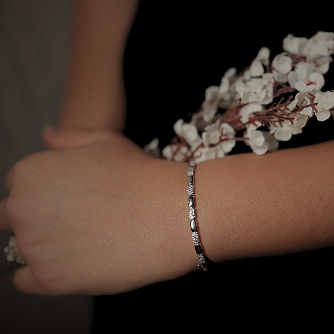 Aurora Link Sterling Silver Kada Bracelet