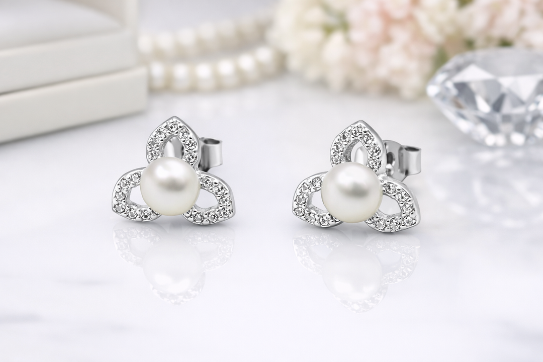 925 Sterling Silver Pearl Stud Earrings with Zircon Accent Design